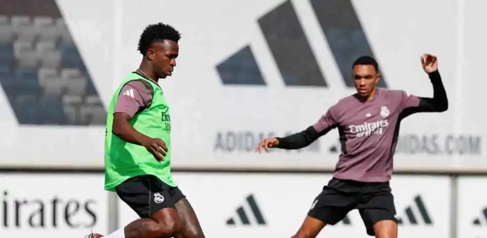 皇马更衣室对维尼修斯不满