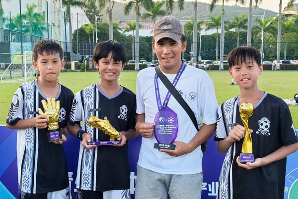 青少年足球比赛,圆满结束,汗水,泪